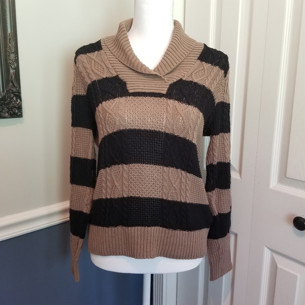 100% Cotton Jeanne Pierre Black & Tan Sweater